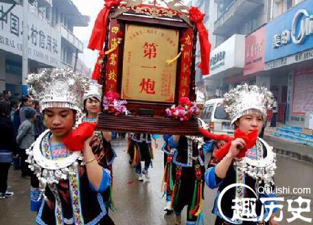 侗族节日  侗族花炮节是几月几日？