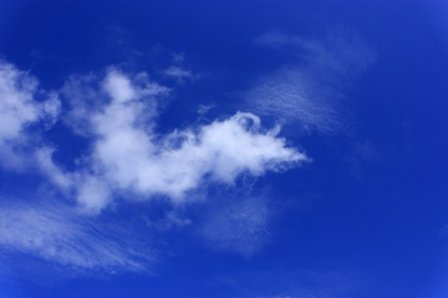 白云感谢清风让它飞翔 描写白云的优美句子(精选13句)